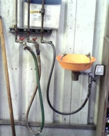 Backflow Hazard: Cross Connection via Hose